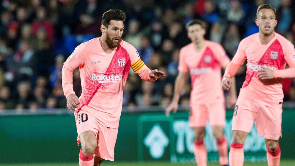 Messi đánh lừa tất cả với pha kiến tạo