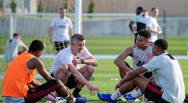 Solskjaer truyền kỹ năng ghi bàn cho 3 sát thủ của Man Utd trên sân tập - Bóng Đá