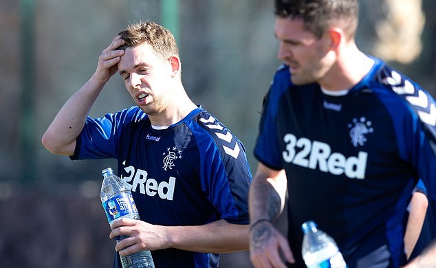 Gerrard ra giáo án hà khắc, cầu thủ Rangers nôn thốc, nôn tháo - Bóng Đá