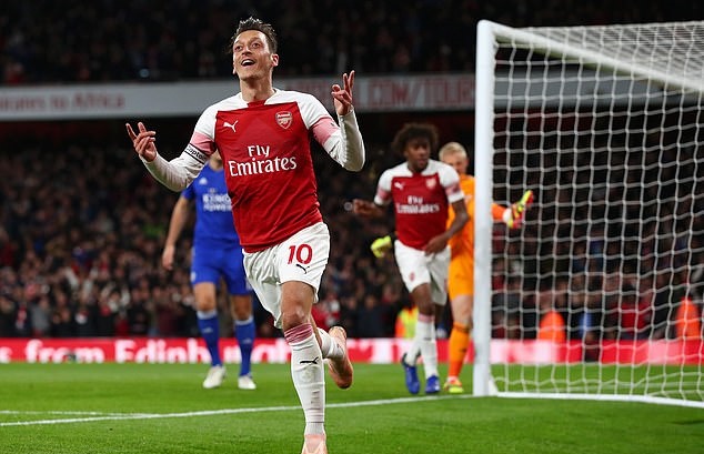 Đã tới lúc Mesut Ozil nên rời Arsenal? - Bóng Đá