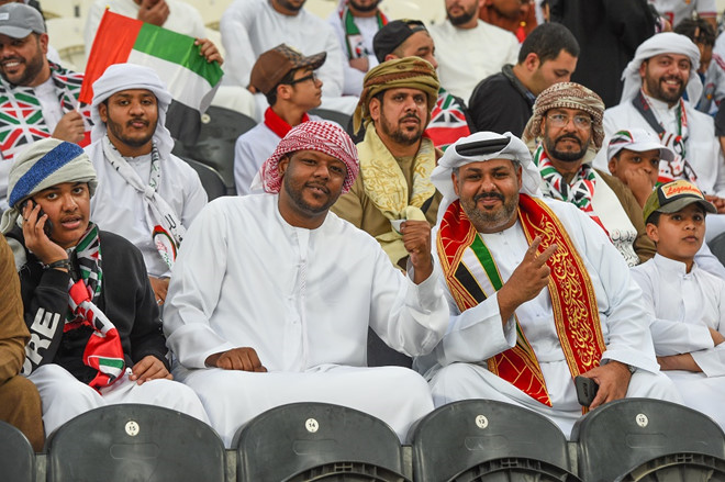 Đại bại trước Qatar, UAE còn để lại hình ảnh cực xấu xí - Bóng Đá