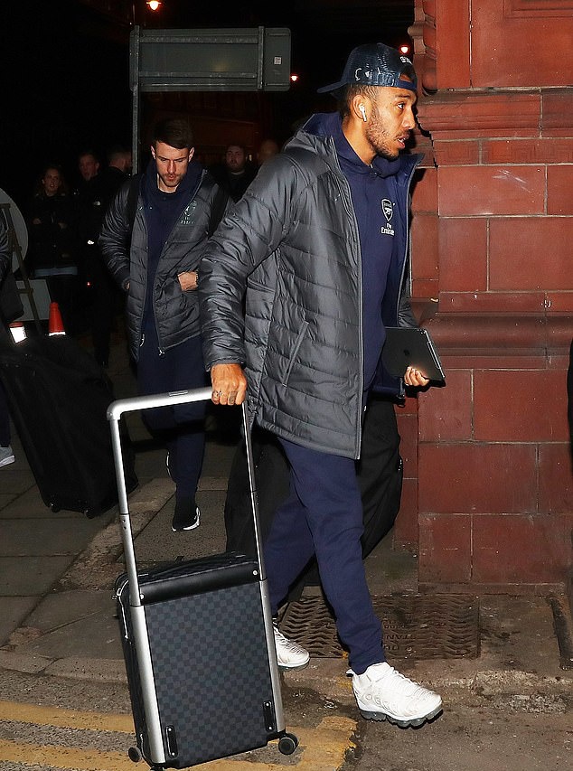 Chưa đá, sao Arsenal đã ra dấu hiệu chiến thắng trước Man City - Bóng Đá