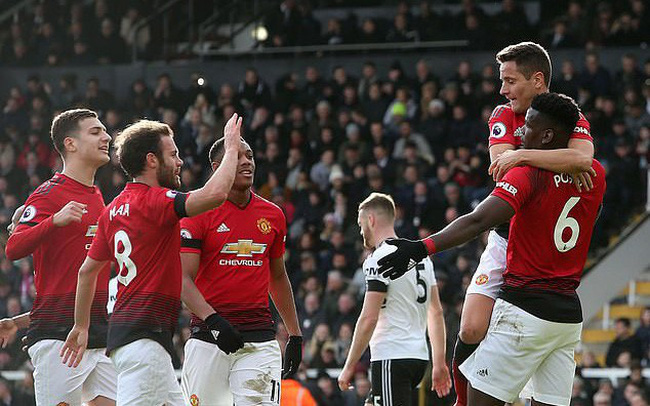Biến Chelsea thành 'chú Sáu', Man City lên ngôi đầu giúp M.U vững Top 4 - Bóng Đá