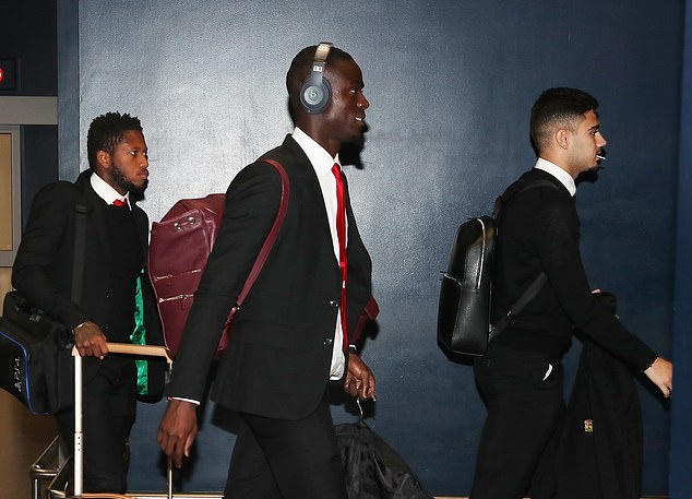 Man Utd và Sir Alex trở lại Anh - Bóng Đá