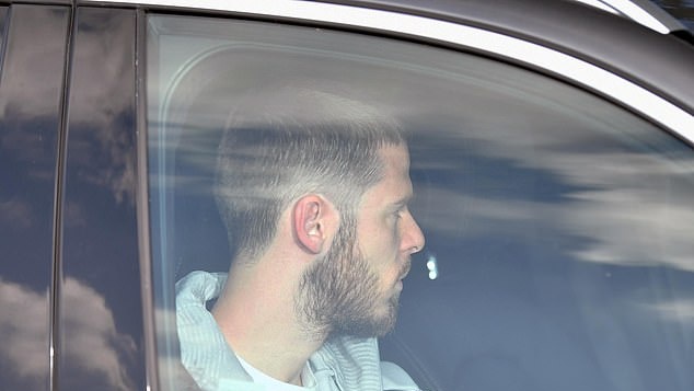 Man Utd đại loạn, Ed Woodward tới sân tập - Bóng Đá
