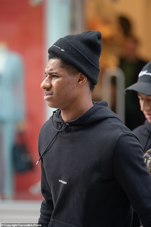 Ảnh Lingard và Rashford hẹn hò - Bóng Đá