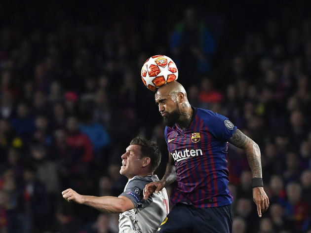 Đội hình tiêu biểu lượt đi bán kết Champions League: Ngả mũ trước Messi! - Bóng Đá