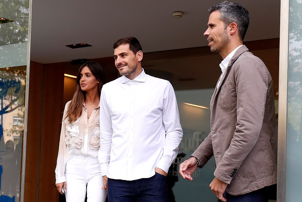 Iker Casillas tươi tắn xuất viện, chưa rõ khả năng trở lại sân cỏ - Bóng Đá