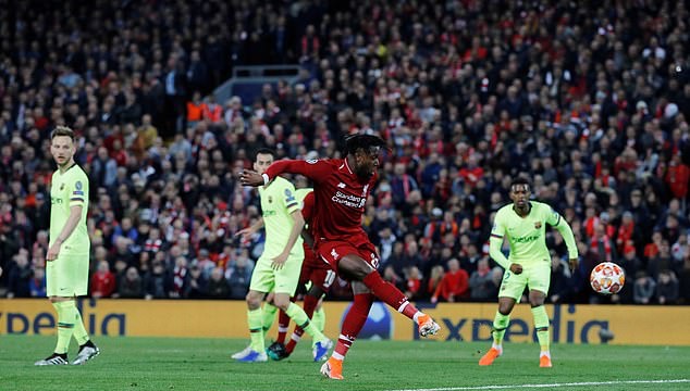 Cậu bé 'ballboy' mới đích thực là người hùng của Liverpool? - Bóng Đá