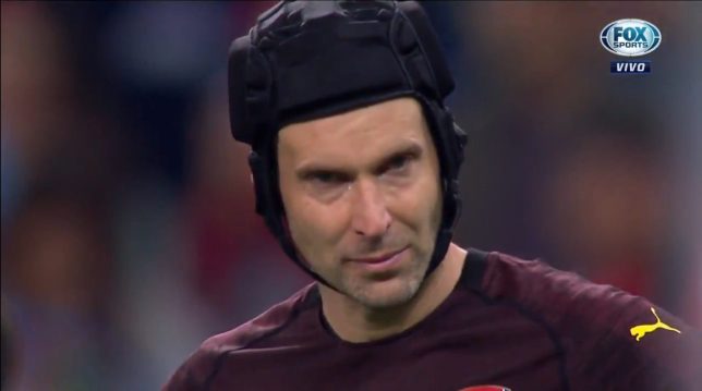 Torreira, Ozil khóc - Bóng Đá