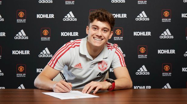 Ole Gunnar Solskjaer drops hint on Daniel James role - Bóng Đá