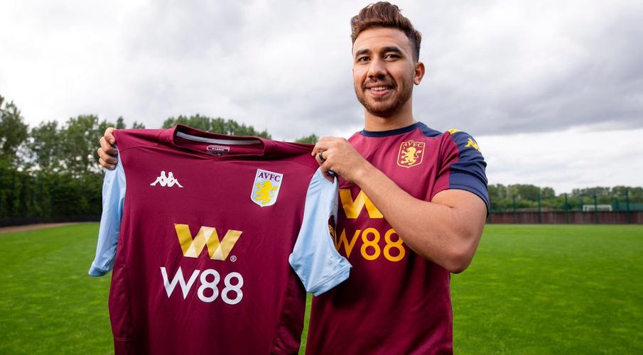 Aston Villa đang công phá thị trường chuyển nhượng mùa Hè năm nay khi vượt mặt Top 6 Premier League cán mốc 100 triệu bảng mua sắm. Vừa qua, họ đã chính thức đón tân binh thứ 9, đó là tiền vệ Mahmoud Hassan - thường được biết tới với tên gọi Trezeguet, đến từ CLB Kasimpasa.