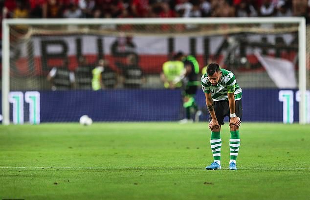 Bài ảnh Sporting Lisbon 0-5 Benfica - Bruno cried - Bóng Đá