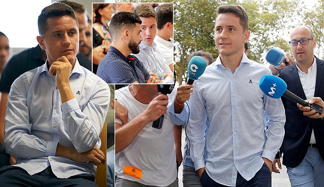 Ander Herrera arrives at court in Spain as he and 41 other defendants face trial over alleged match-fixing in a 'suspect' game  - Bóng Đá