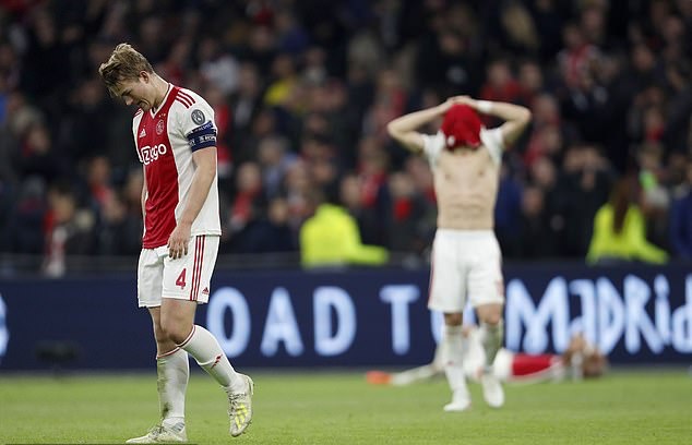 Mất De Ligt lẫn De Jong, Ajax vẫn rất đáng sợ - Bóng Đá