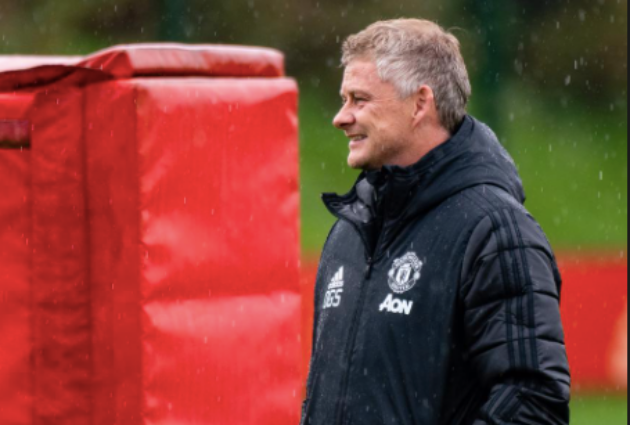 Áp lực đang đè nặng lên vai HLV Ole Gunnar Solskjaer.