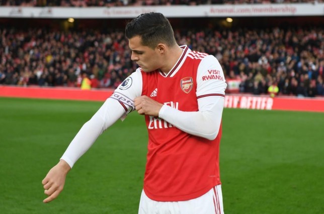 Granit Xhaka 'refusing to apologise to Arsenal fans' and facing punishment - Bóng Đá