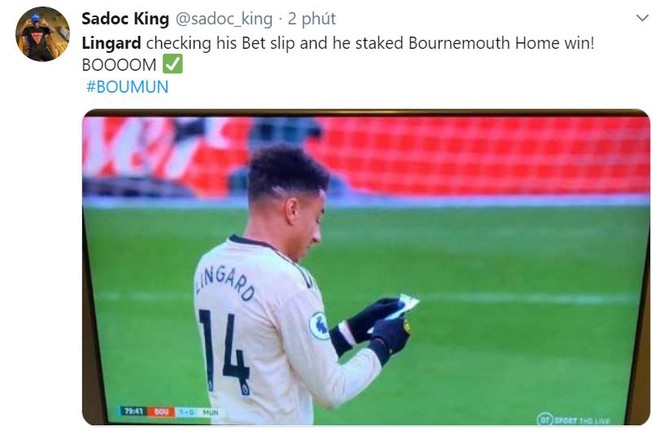 Cười vỡ bụng với loạt ảnh chế Solskjaer trao tờ giấy cho Lingard - Bóng Đá