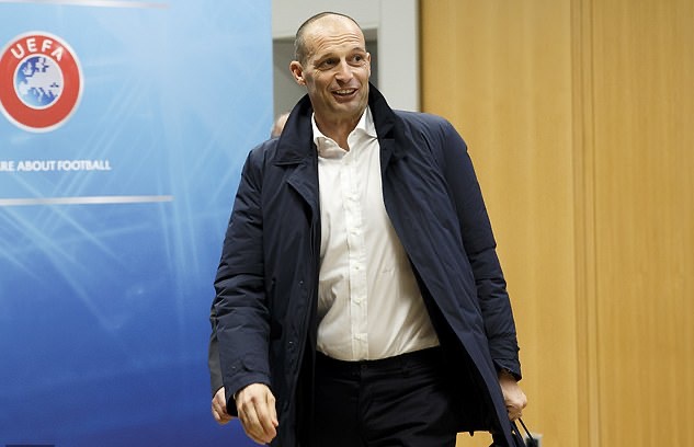 Cựu HLV Juventus, Max Allegri cũng góp mặt.