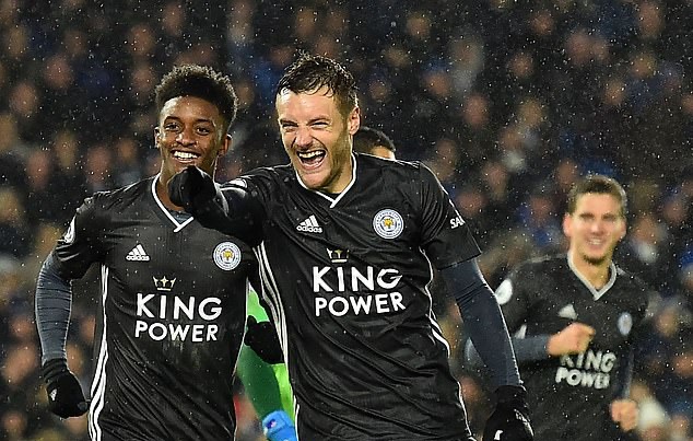 Jamie Vardy ghi bàn ầm ầm, Leicester City thăng hoa không thể cản - Bóng Đá