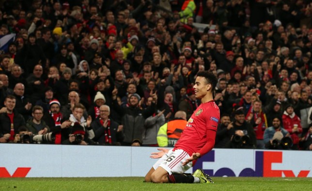 Man Utd hủy diệt AZ, một