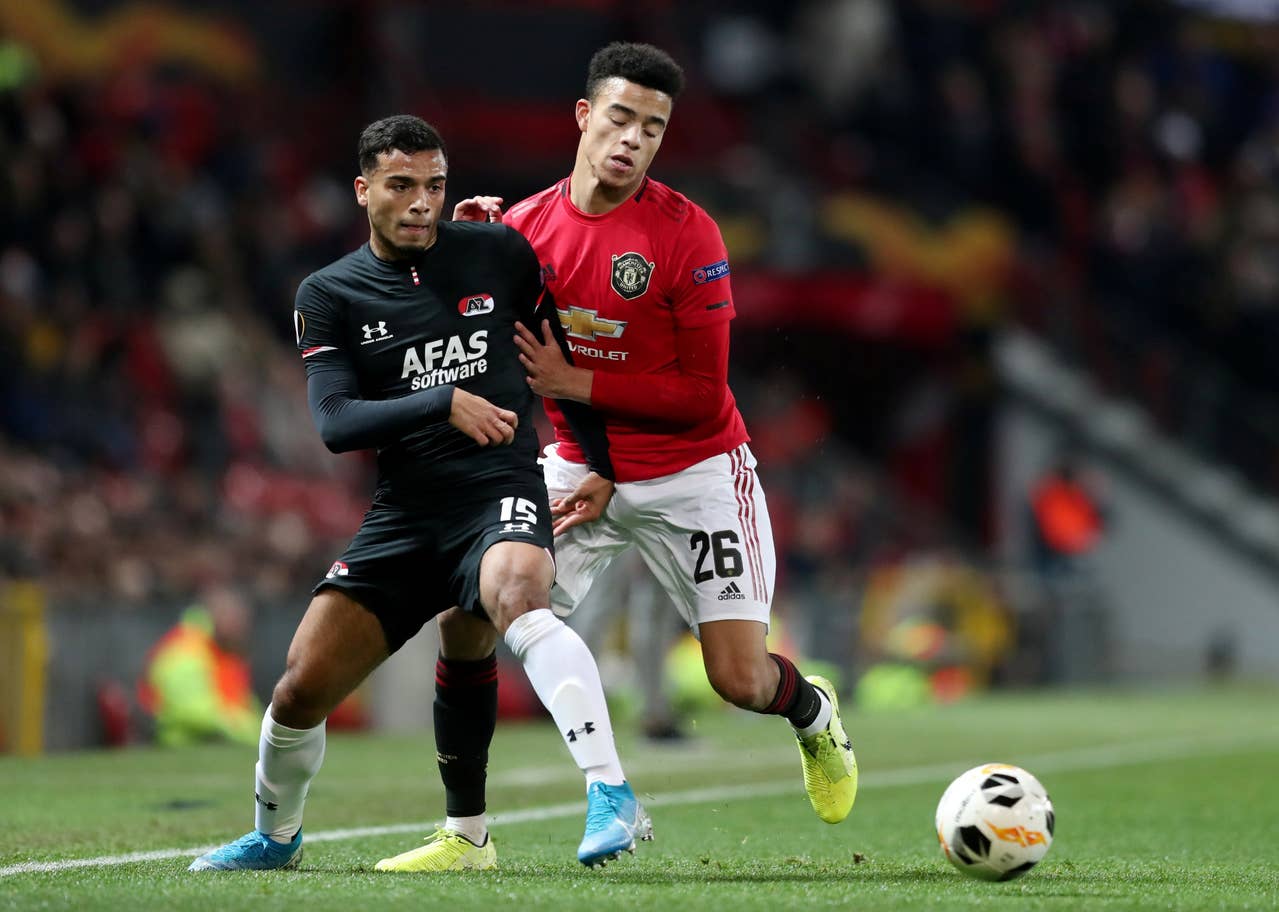 Man Utd hủy diệt AZ, một