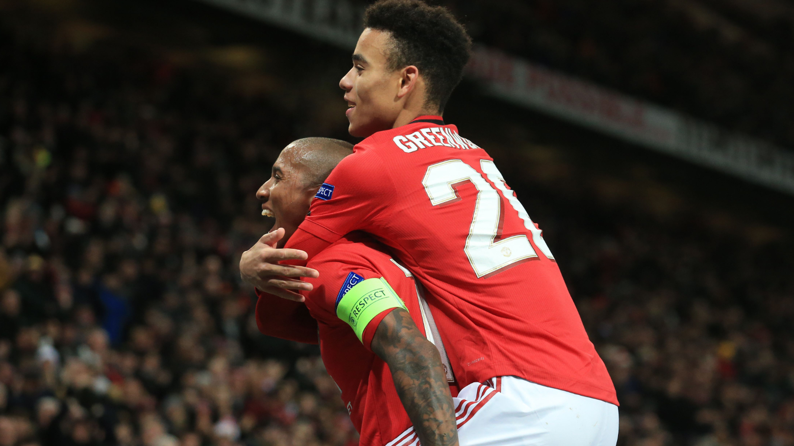 Man Utd hủy diệt AZ, một