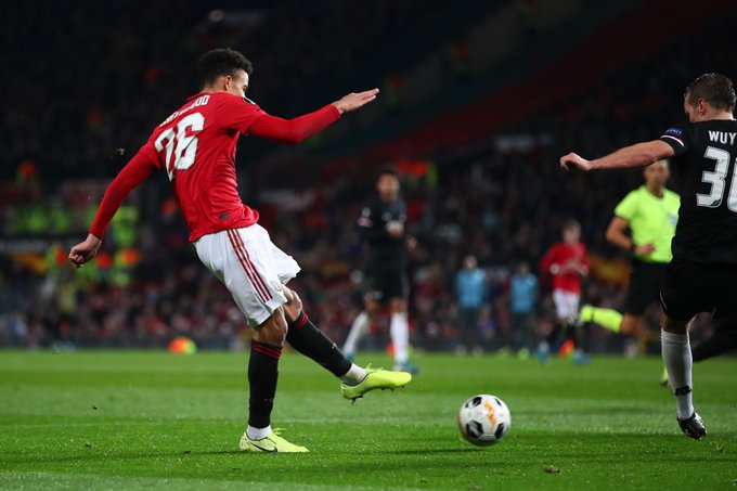 Man Utd hủy diệt AZ, một