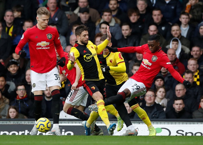 Why Man Utd chief Ed Woodward won't sack Ole Gunnar Solskjaer despite mediocre results - Bóng Đá