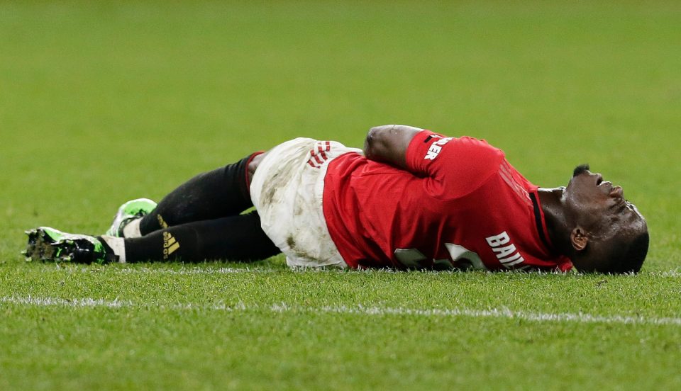 Man Utd tan hoang, vì sao Solskjaer không gọi lại Smalling? - Bóng Đá