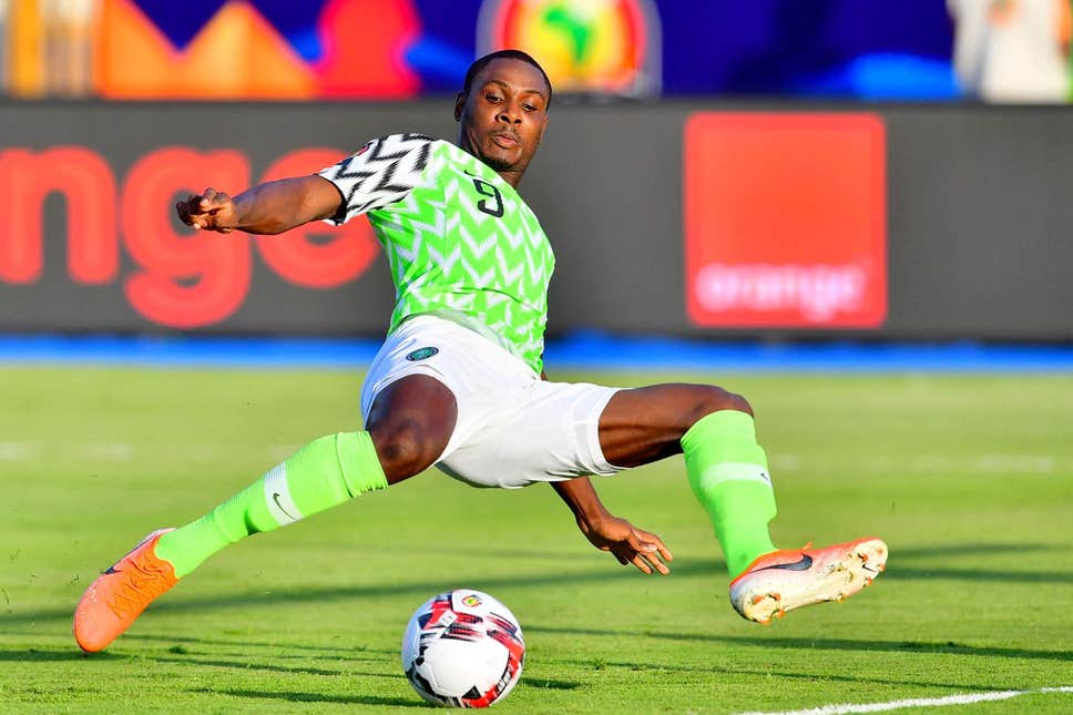 Odion Ighalo poses with Manchester United shirt for first time - Bóng Đá
