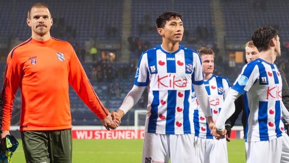 The Eredivisie matches Willem II - sc Heerenveen, PSV - FC Emmen and RKC Waalwijk - FC Groningen suspended - Bóng Đá