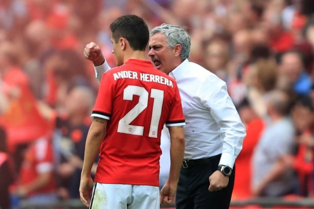 Ander Herrera opens up on Jose Mourinho's ruthless management at Man Utd - Bóng Đá