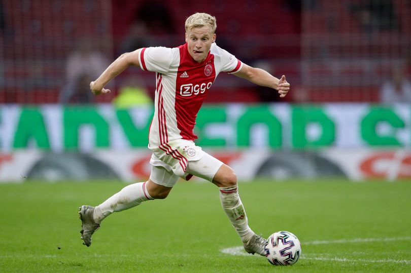 Donny van de Beek hints at new role for Manchester United - Bóng Đá