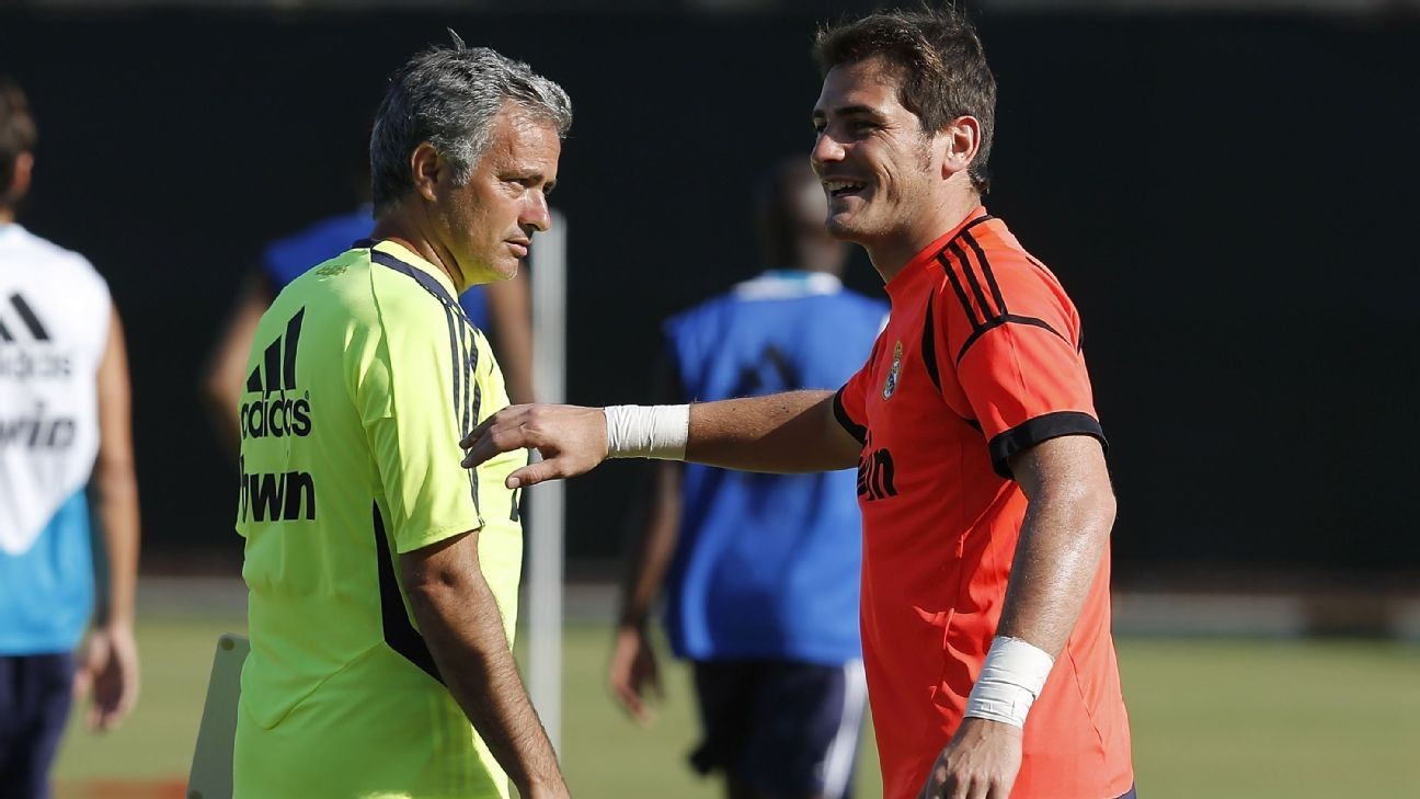 Casillas: Mourinho was one of the first to call me after my heart attack - Bóng Đá