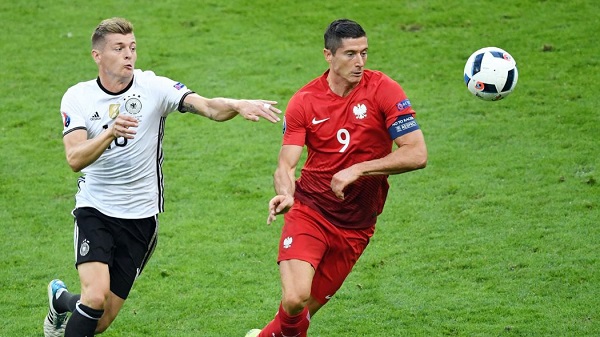 Hành trình bảo vệ chức vô địch của đội tuyển Đức - Bóng Đá