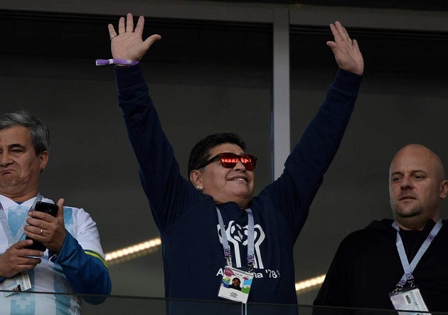 Maradona bị cáo buộc phân biệt chủng tộc - Bóng Đá