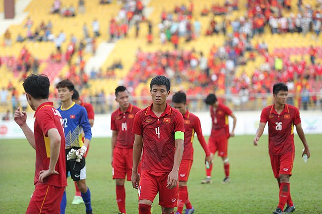 Thất bại của U22 Việt Nam bỗng khiến V-League dính tai bay vạ gió.