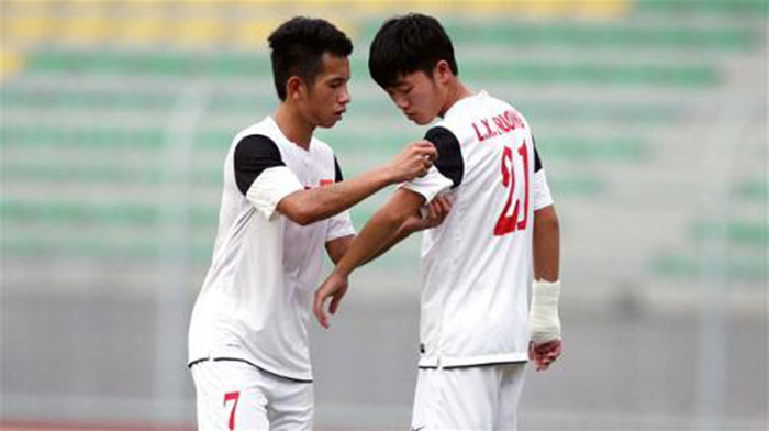 Xuân Trường mặc áo số 21 khi lần đầu tiên khoác áo U19 Việt Nam do HLV Guillaume Graechen dẫn dắt.
