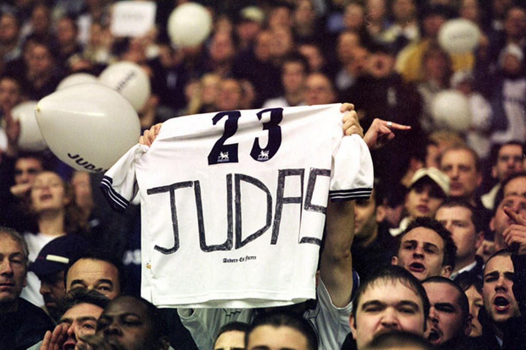 Với Tottenham, Sol Campbell là Judas phản bội.