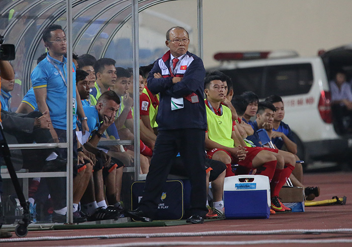 HLV Park Hang Seo có màn ra mắt kém thuyết phục ở đội tuyển Việt Nam. Ảnh S.N.