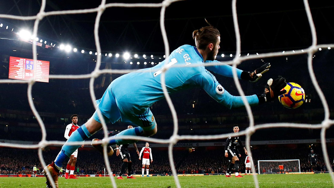 Sự xuất sắc của De Gea giúp MU giành thắng lợi trong ngày mà đội hình 3-5-2 khiến đoàn quân của Mourinho bị dồn ép.