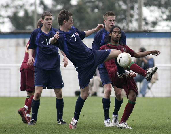 Sự lụi tàn của ‘tiểu Ronaldo’ Fabio Paim, bài học cho mọi cầu thủ trẻ - Bóng Đá