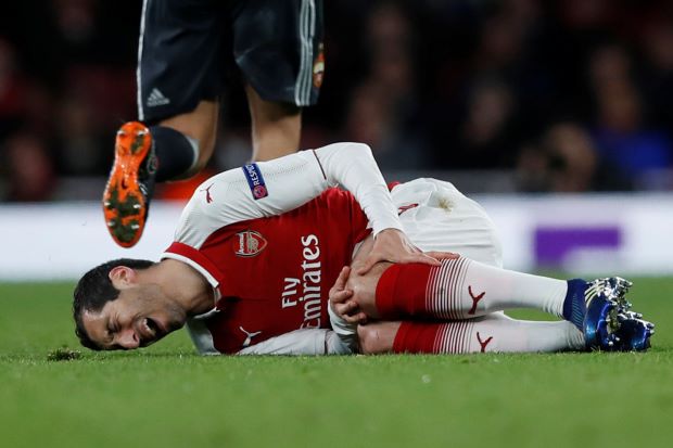 HLV Wenger CHÍNH THỨC lên tiếng về chấn thương của Mkhitaryan - Bóng Đá