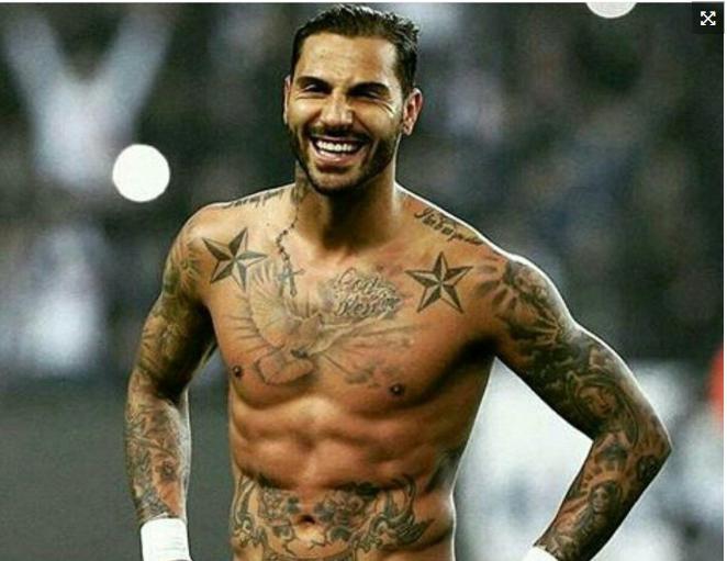 Quaresma (Bồ Đào Nha): Cùng với Cristiano Ronaldo, Quaresma là cầu thủ sở hữu thân hình đáng nể nhất của tuyển Bồ Đào Nha dự World Cup 2018.