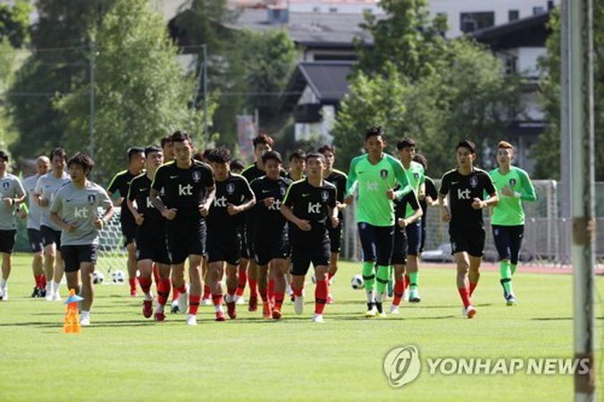 Bí quyết hồi phục năng lượng nhanh chóng của tuyển Hàn Quốc - Bóng Đá