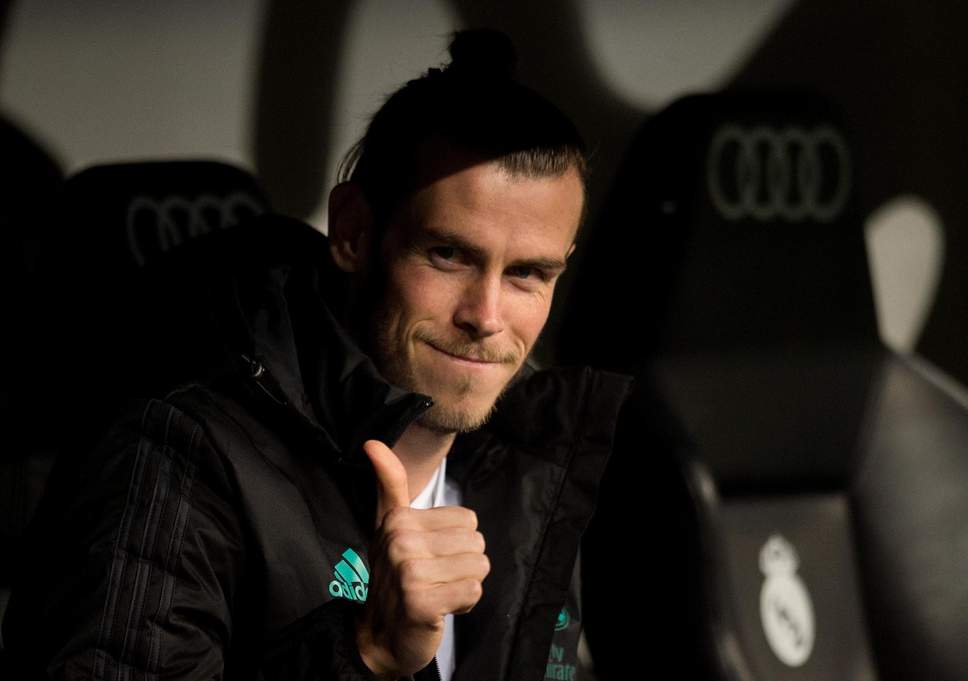 Bale bị Zidane đầy ải trên băng ghế dự bị.