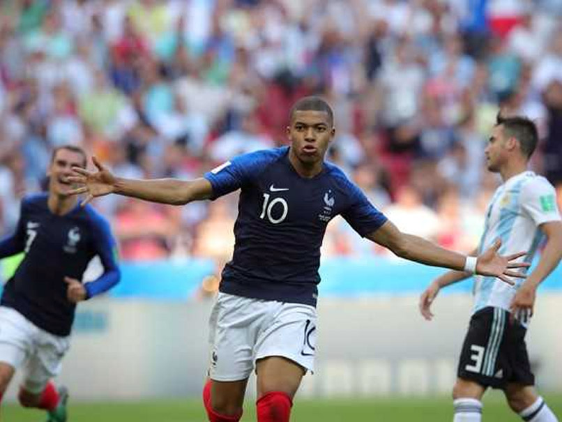 Trung vệ ĐT Bỉ e ngại khả năng bùng nổ của Mbappe - Bóng Đá