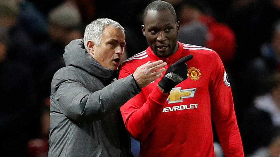Lukaku tiết lộ phản ứng của Mourinho trong giờ nghỉ trận thắng Newcastle - Bóng Đá