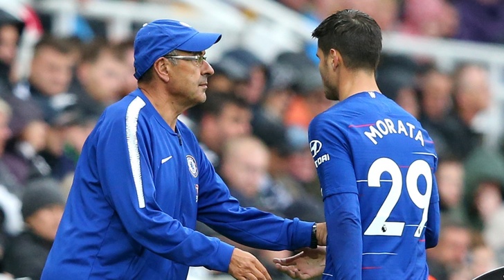 'Sarri nên đạp thẳng vào ống chân Morata' - Bóng Đá